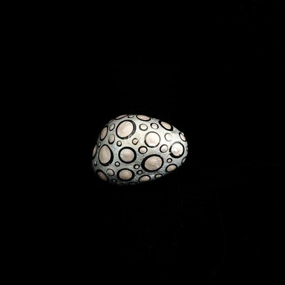 Hand Painted Silver and Champagne Statement Ring. - Picture 3 of 8